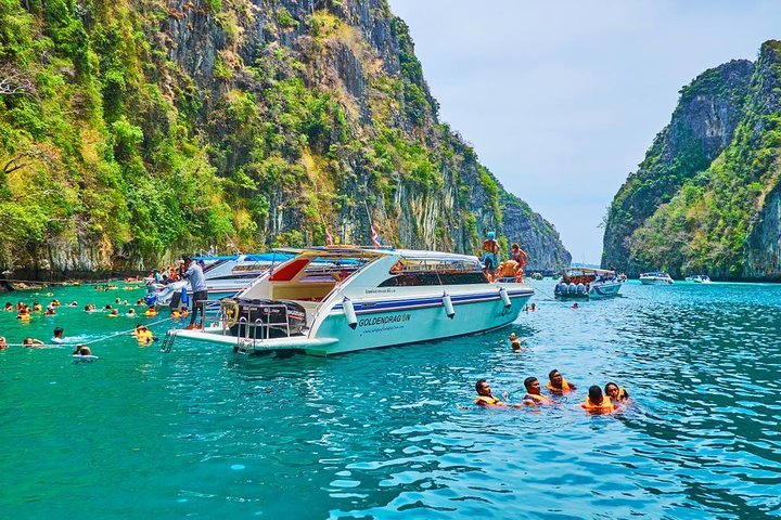 Phi Phi & 4 Islands Tour by Speedboat