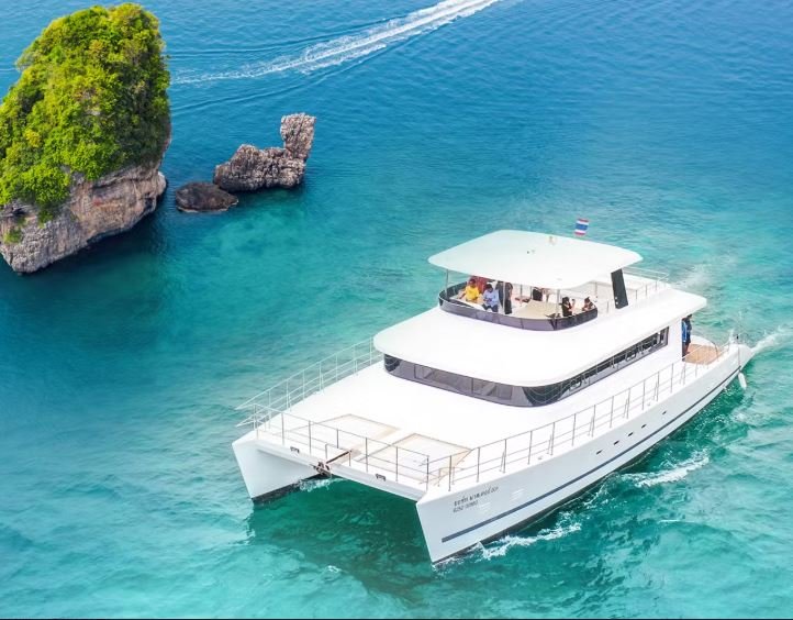 James Bond Island & Hong Island Sunset Dinner Cruise from Phuket