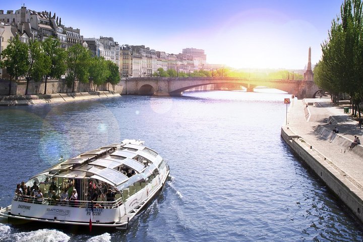 Batobus: Seine River Hop-on Hop-off Boat Tour