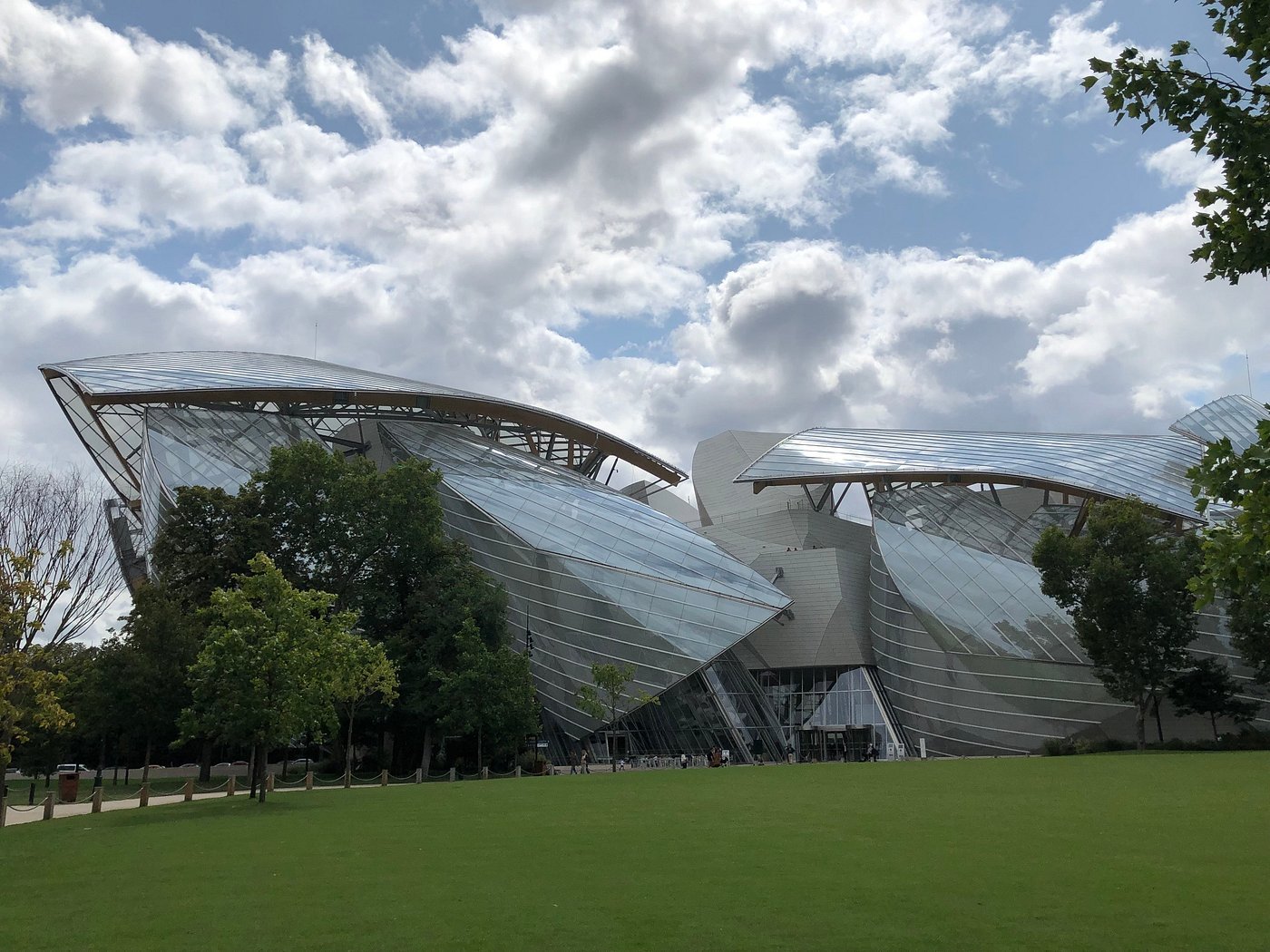 Louis Vuitton Foundation Skip-the-Line Tickets
