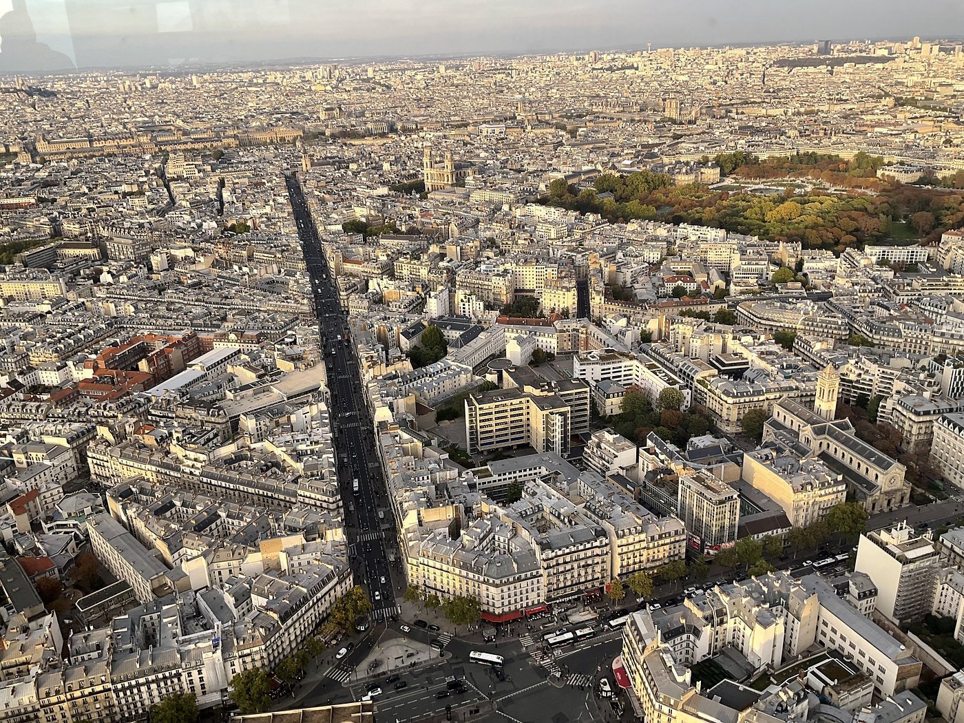 Montparnasse Guided Tour with Access to the Observation Deck