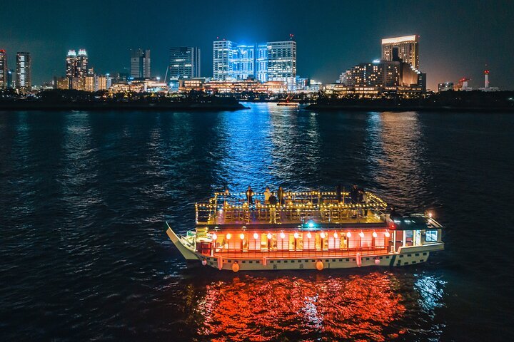 Traditional Yakatabune Hot Pot Cruise with Shamisen Show & Tokyo Tower Entry
