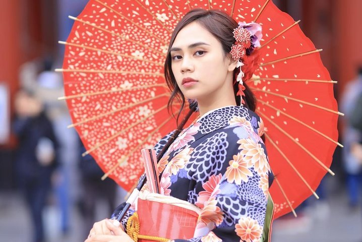 Kimono and Yukata Rental Near Asakusa Sensoji Temple with Optional Hair Styling