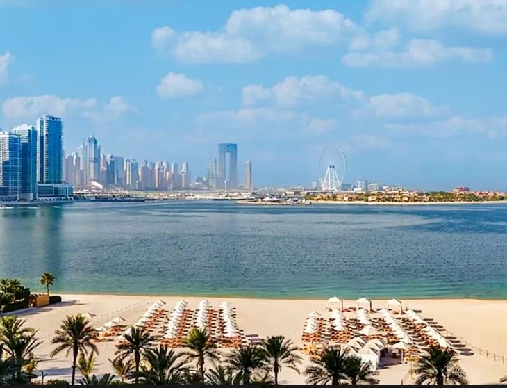 Fairmont The Palm Day Pass with Pool & Beach Sun Lounger Access
