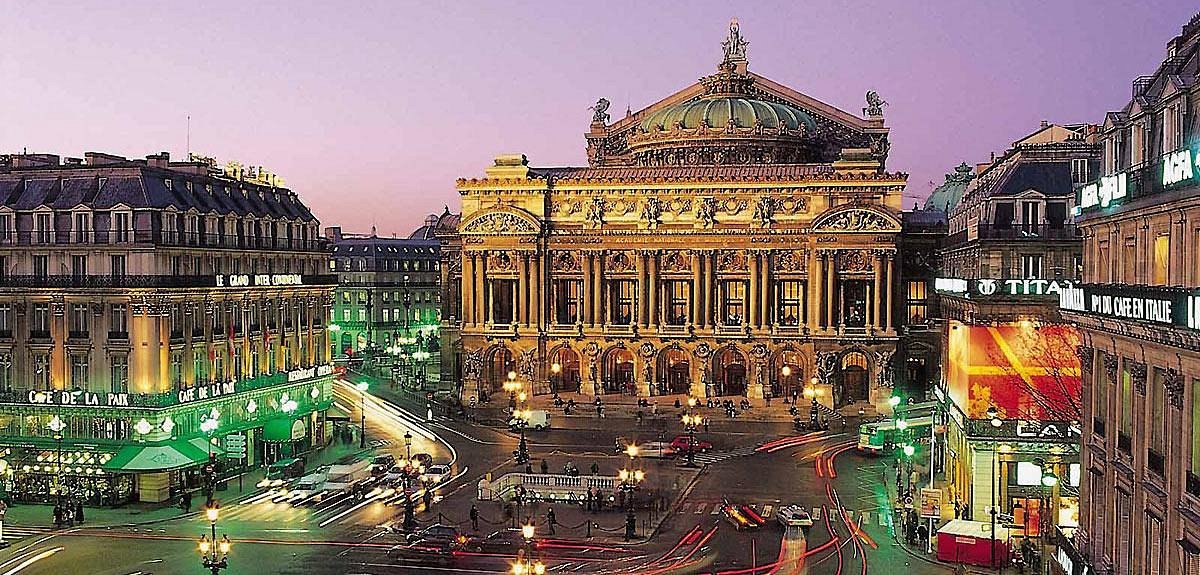 Self-guided tour of Palais Garnier